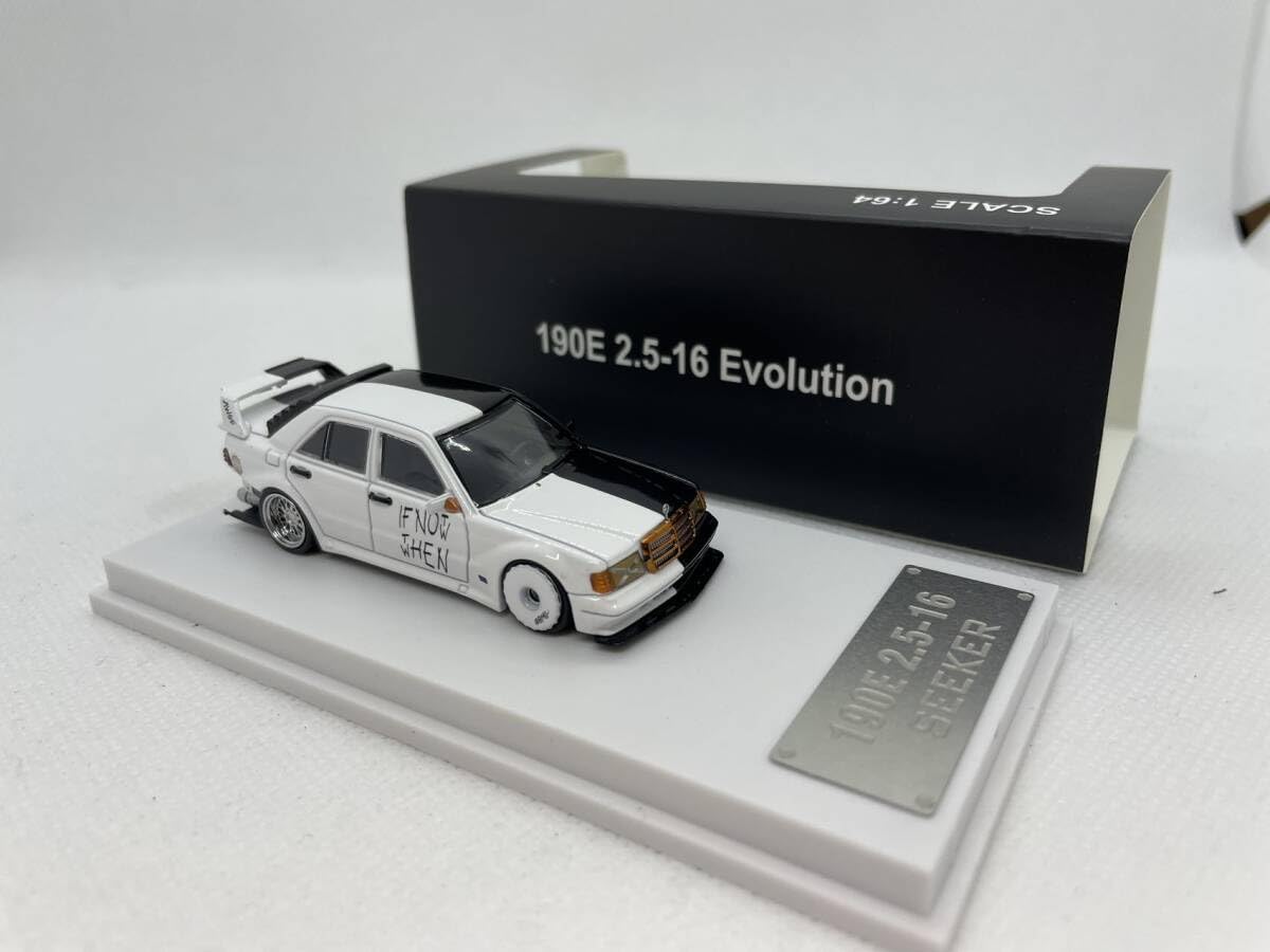 4R-746 SEEKER 1/64 メルセデスベンツ 190E W201 Seeker 1/64 Mercedes-Benz 190E W201 2.5-16 Silver Diecast